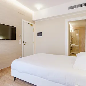 Otel Boston, Bari