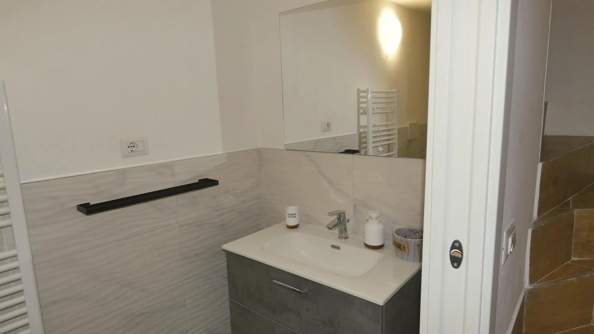 Carlito'S Way 234 Bed & Breakfast Bari 0*,  Italy